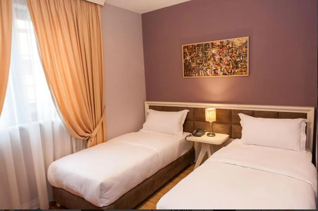 Hotelvila 22 Tirana 4*,